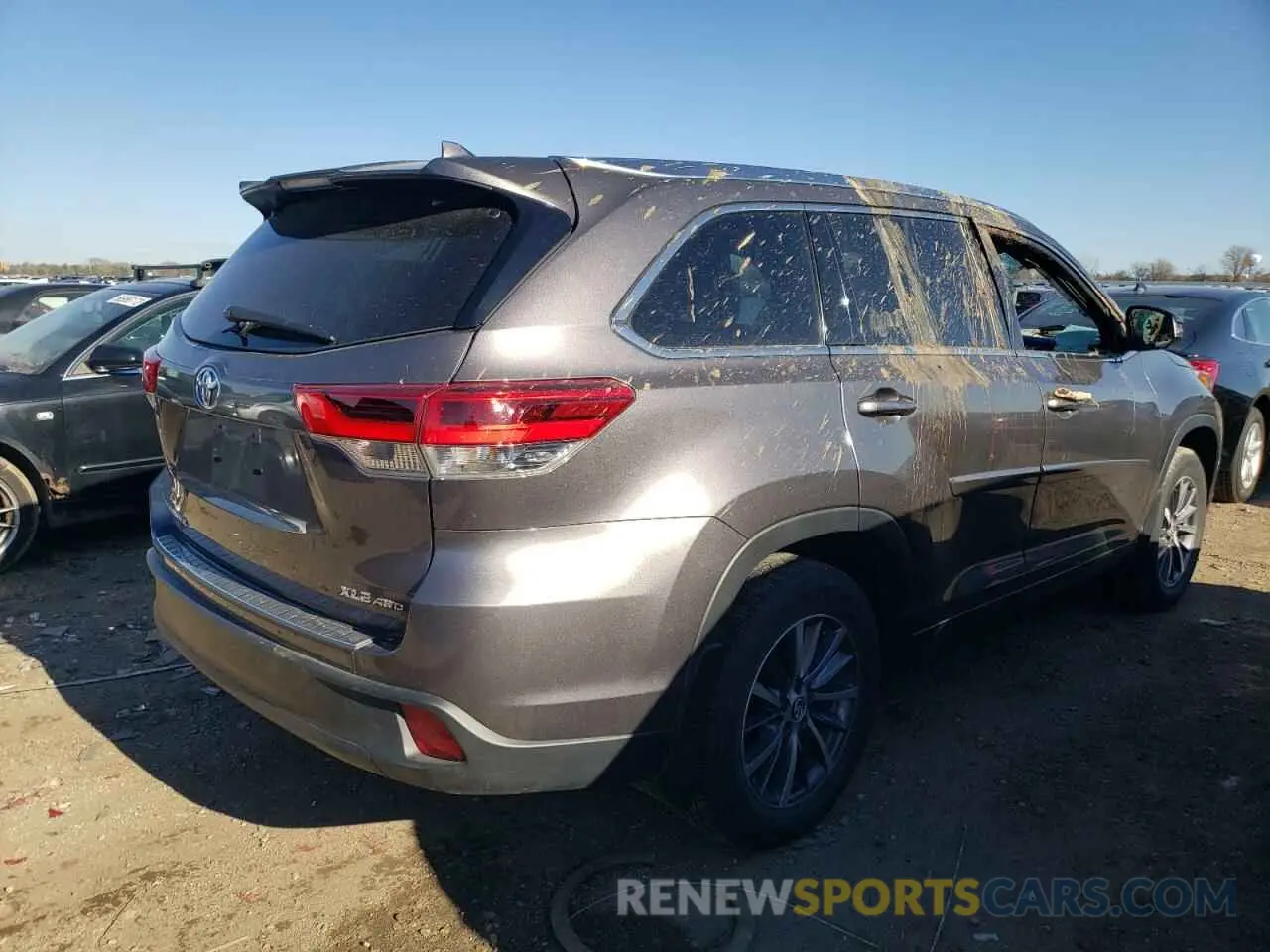 3 Фотография поврежденного автомобиля 5TDJZRFH6KS576526 TOYOTA HIGHLANDER 2019