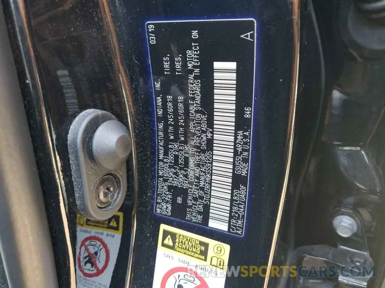 14 Photograph of a damaged car 5TDJZRFH6KS591205 TOYOTA HIGHLANDER 2019