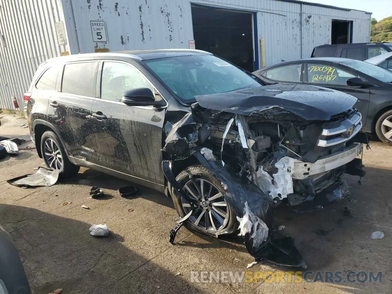 4 Photograph of a damaged car 5TDJZRFH6KS591205 TOYOTA HIGHLANDER 2019