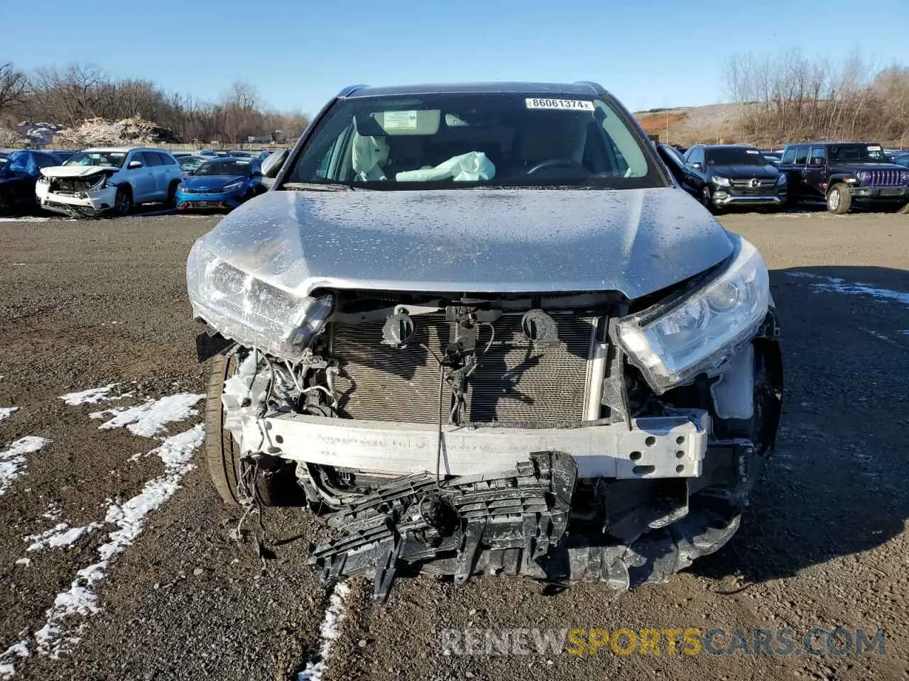5 Photograph of a damaged car 5TDJZRFH6KS592936 TOYOTA HIGHLANDER 2019