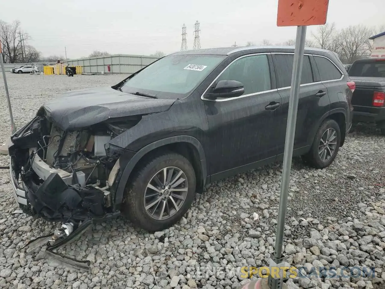1 Photograph of a damaged car 5TDJZRFH6KS594556 TOYOTA HIGHLANDER 2019