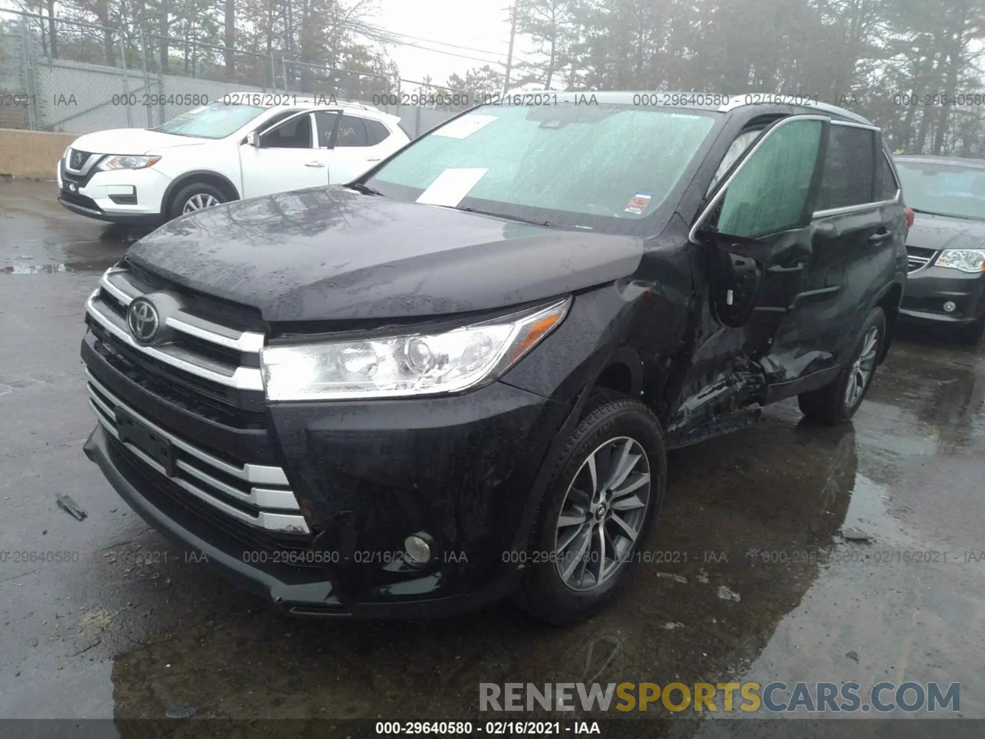 2 Photograph of a damaged car 5TDJZRFH6KS597165 TOYOTA HIGHLANDER 2019