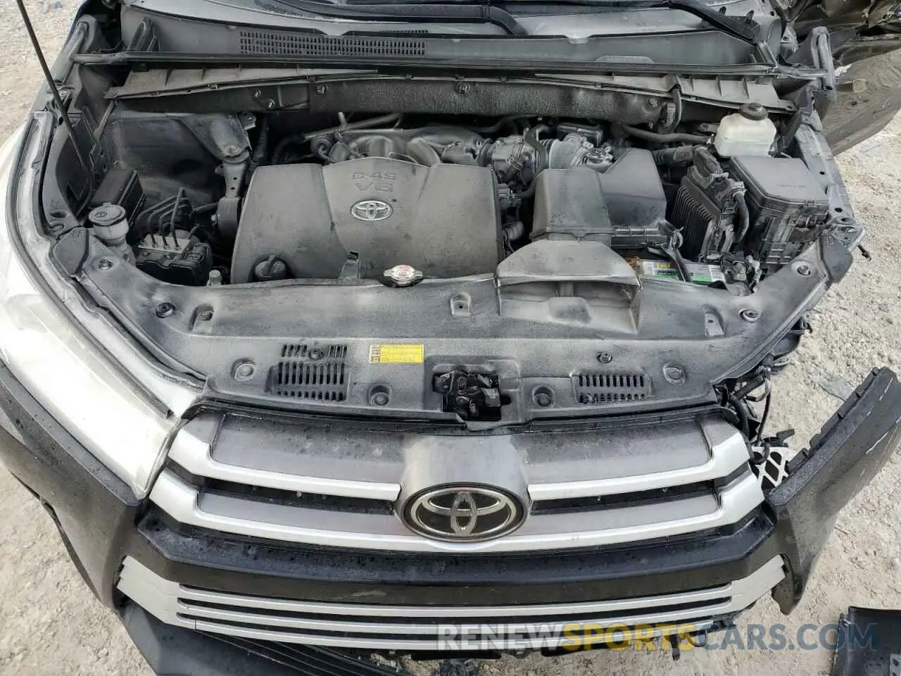 12 Photograph of a damaged car 5TDJZRFH6KS600792 TOYOTA HIGHLANDER 2019