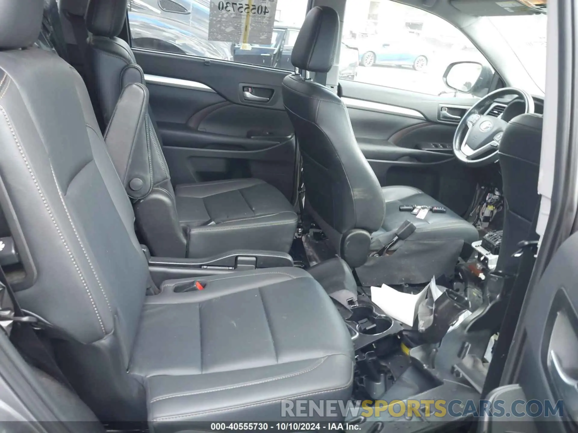 8 Photograph of a damaged car 5TDJZRFH6KS620850 TOYOTA HIGHLANDER 2019