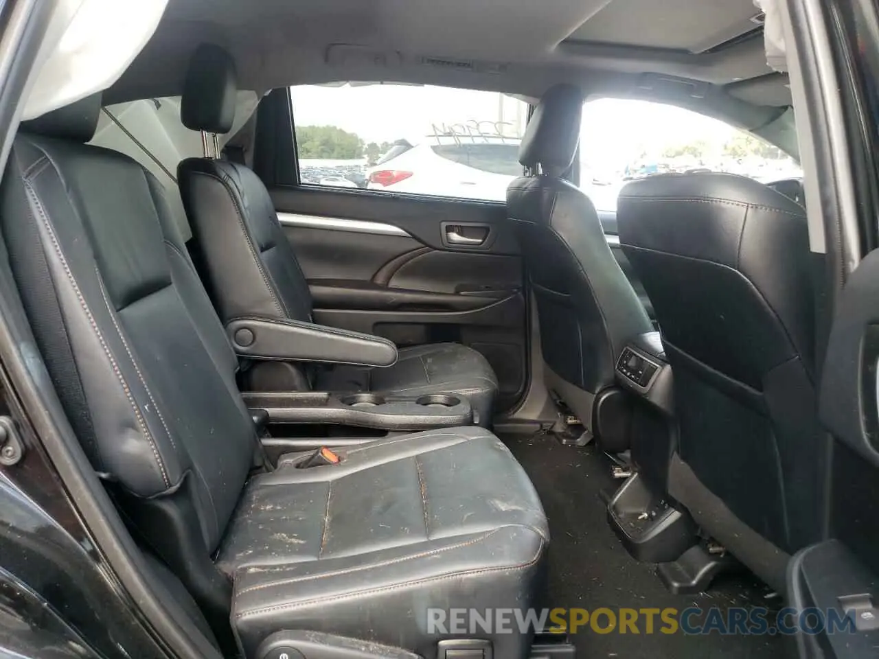 6 Фотография поврежденного автомобиля 5TDJZRFH6KS915639 TOYOTA HIGHLANDER 2019