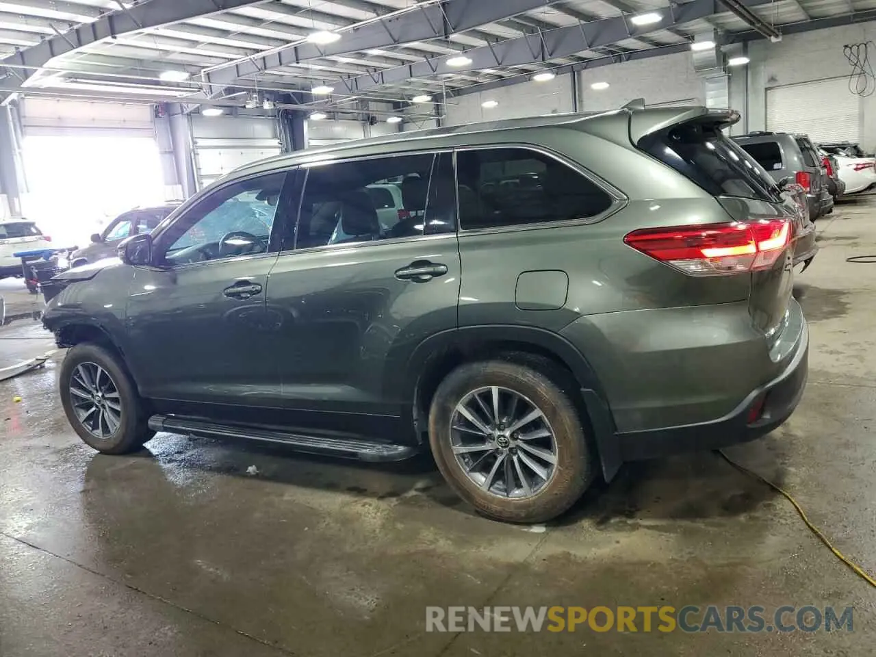2 Фотография поврежденного автомобиля 5TDJZRFH6KS953002 TOYOTA HIGHLANDER 2019