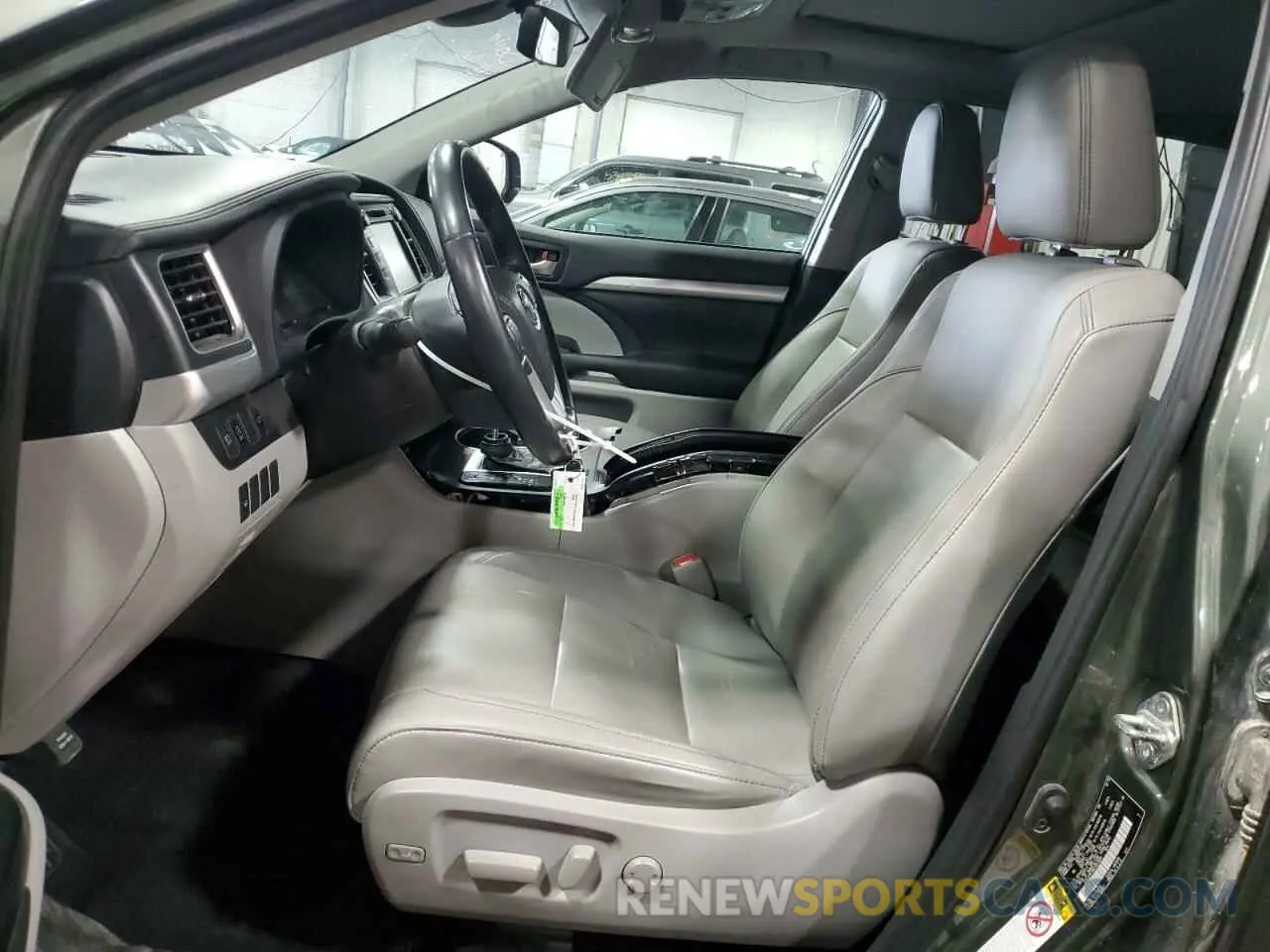 7 Фотография поврежденного автомобиля 5TDJZRFH6KS953002 TOYOTA HIGHLANDER 2019