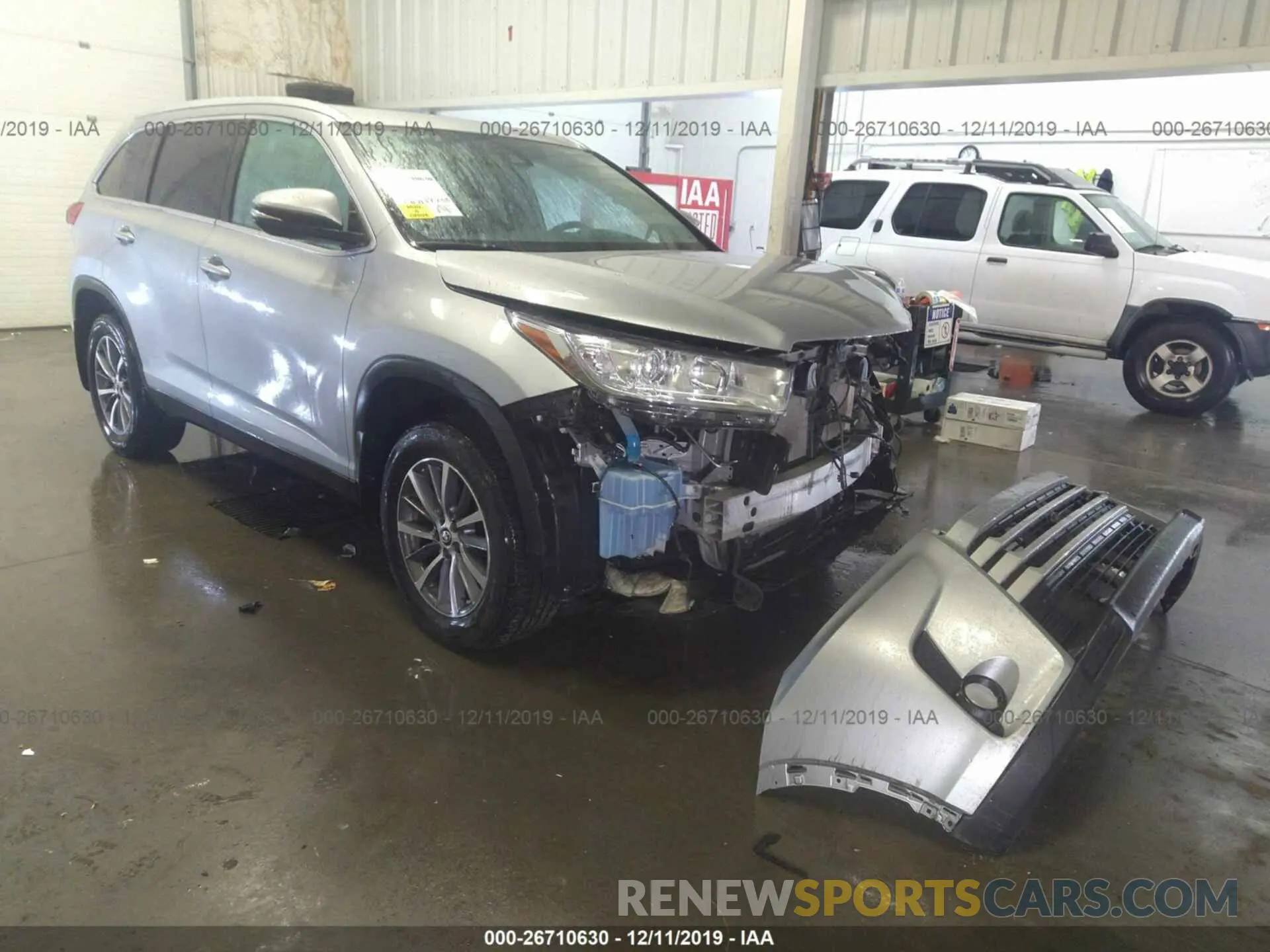 1 Photograph of a damaged car 5TDJZRFH6KS954635 TOYOTA HIGHLANDER 2019