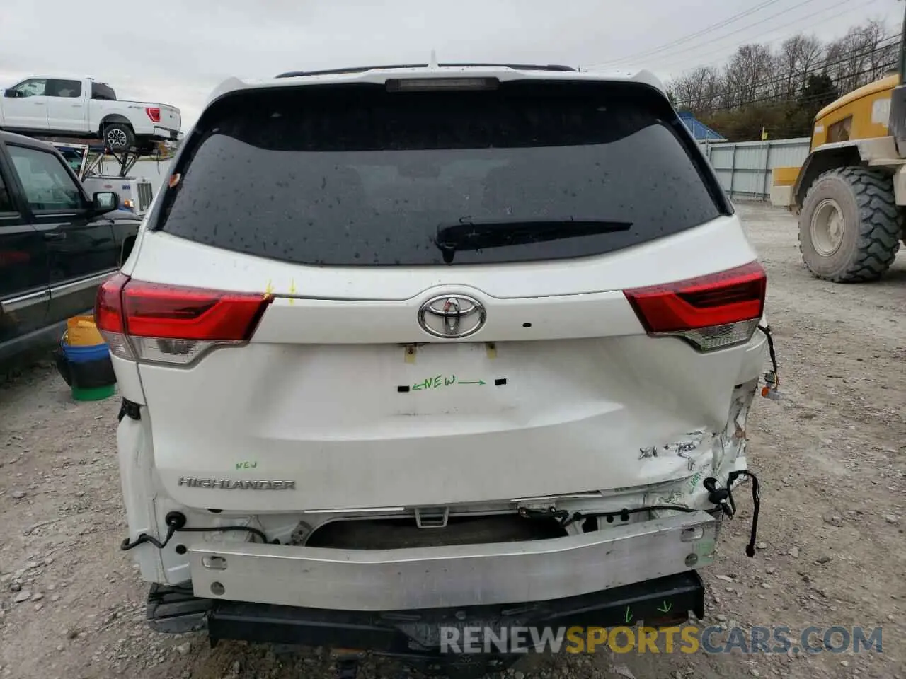 6 Photograph of a damaged car 5TDJZRFH7KS573733 TOYOTA HIGHLANDER 2019