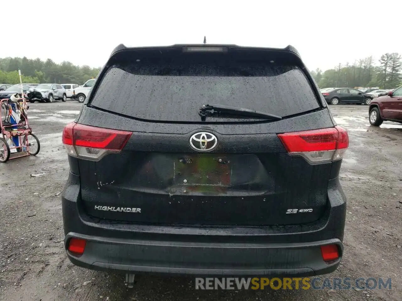 6 Photograph of a damaged car 5TDJZRFH7KS577863 TOYOTA HIGHLANDER 2019