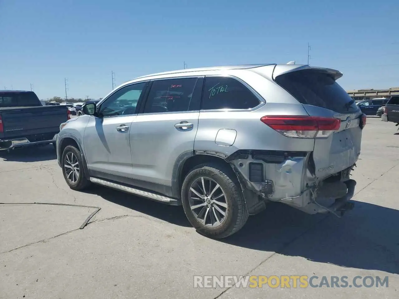 2 Фотография поврежденного автомобиля 5TDJZRFH7KS596848 TOYOTA HIGHLANDER 2019