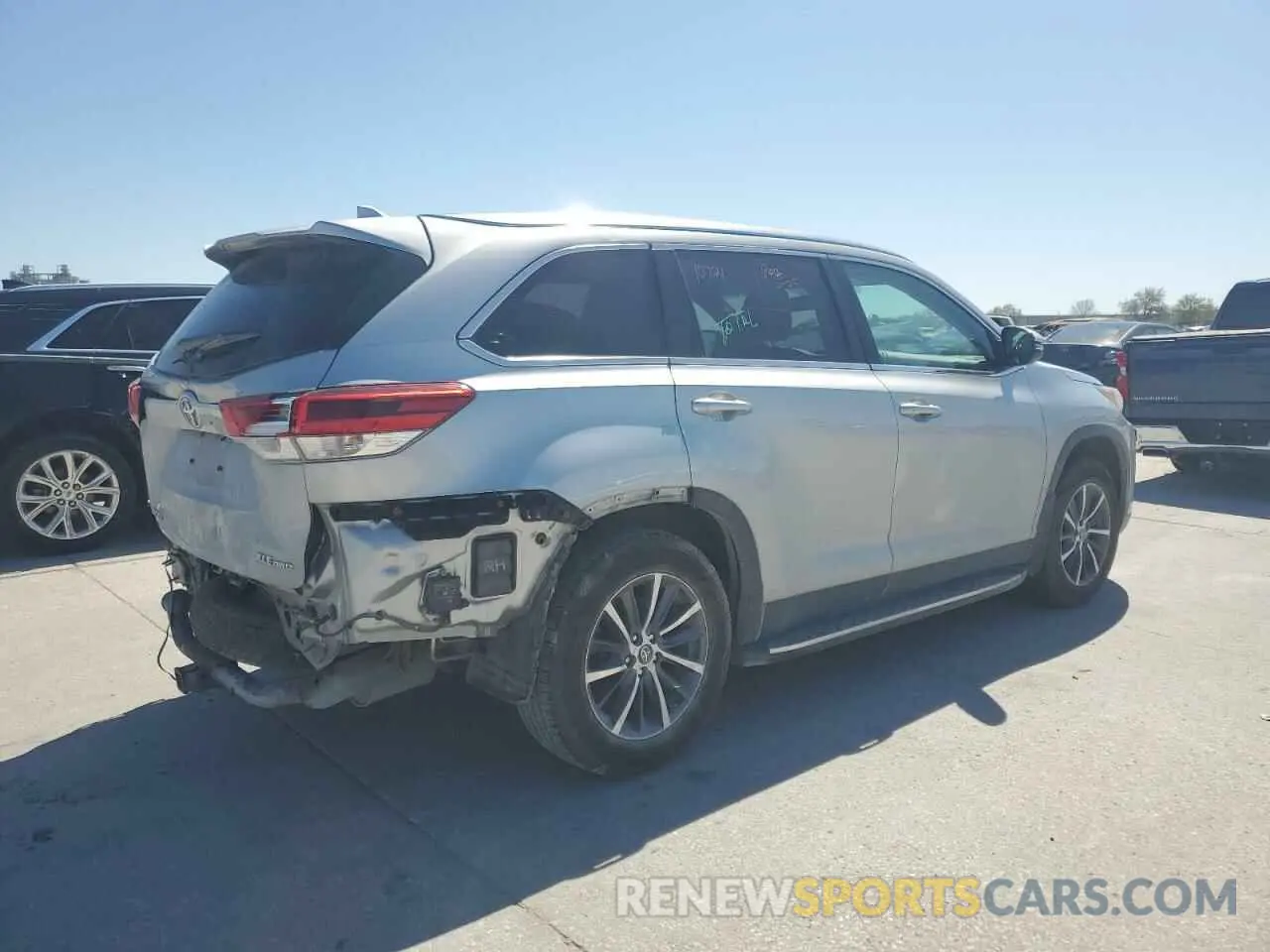 3 Фотография поврежденного автомобиля 5TDJZRFH7KS596848 TOYOTA HIGHLANDER 2019
