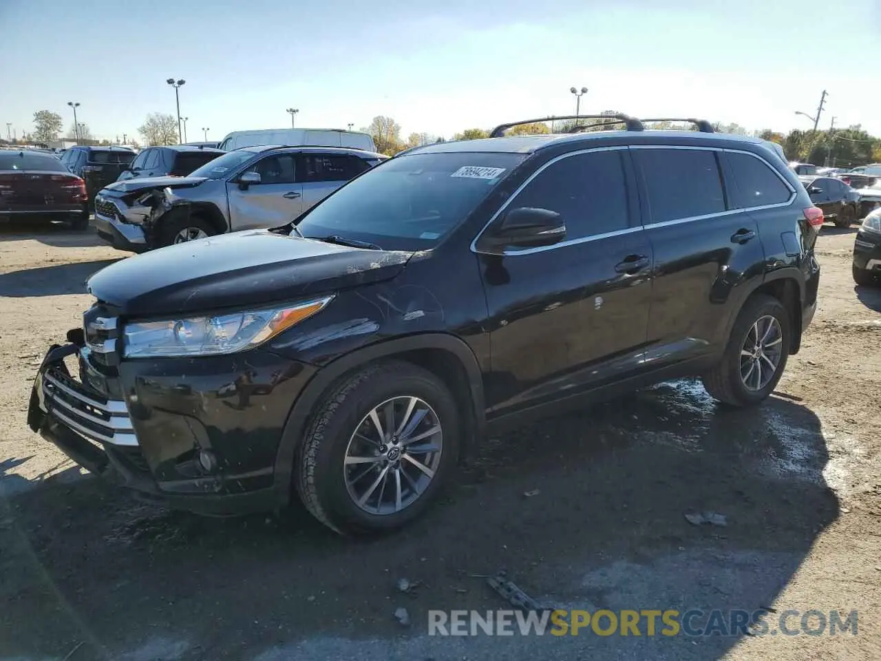 1 Photograph of a damaged car 5TDJZRFH7KS614491 TOYOTA HIGHLANDER 2019