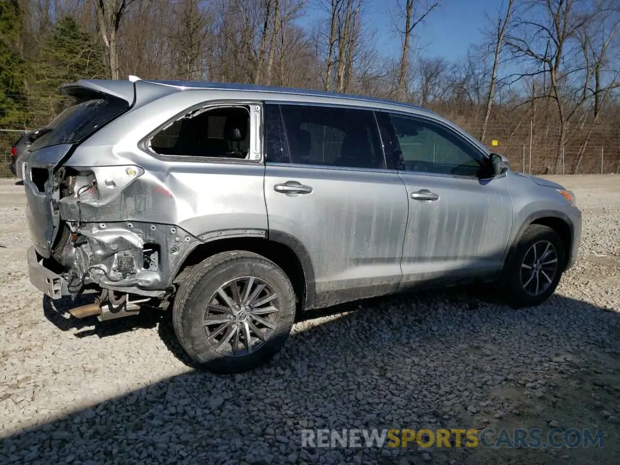 3 Photograph of a damaged car 5TDJZRFH7KS616953 TOYOTA HIGHLANDER 2019