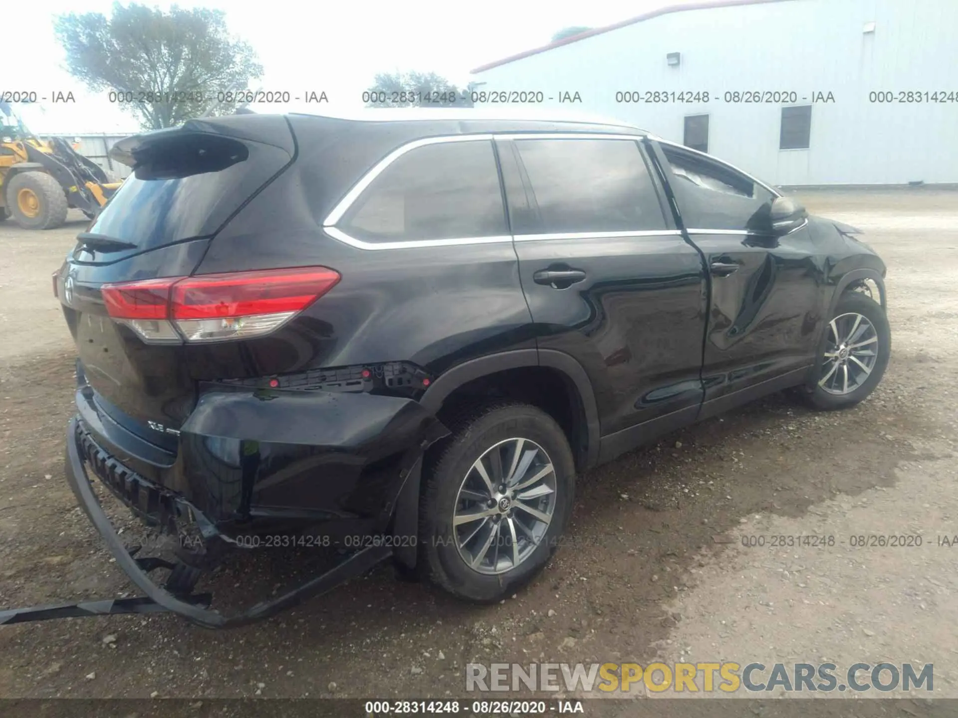 4 Photograph of a damaged car 5TDJZRFH7KS728748 TOYOTA HIGHLANDER 2019