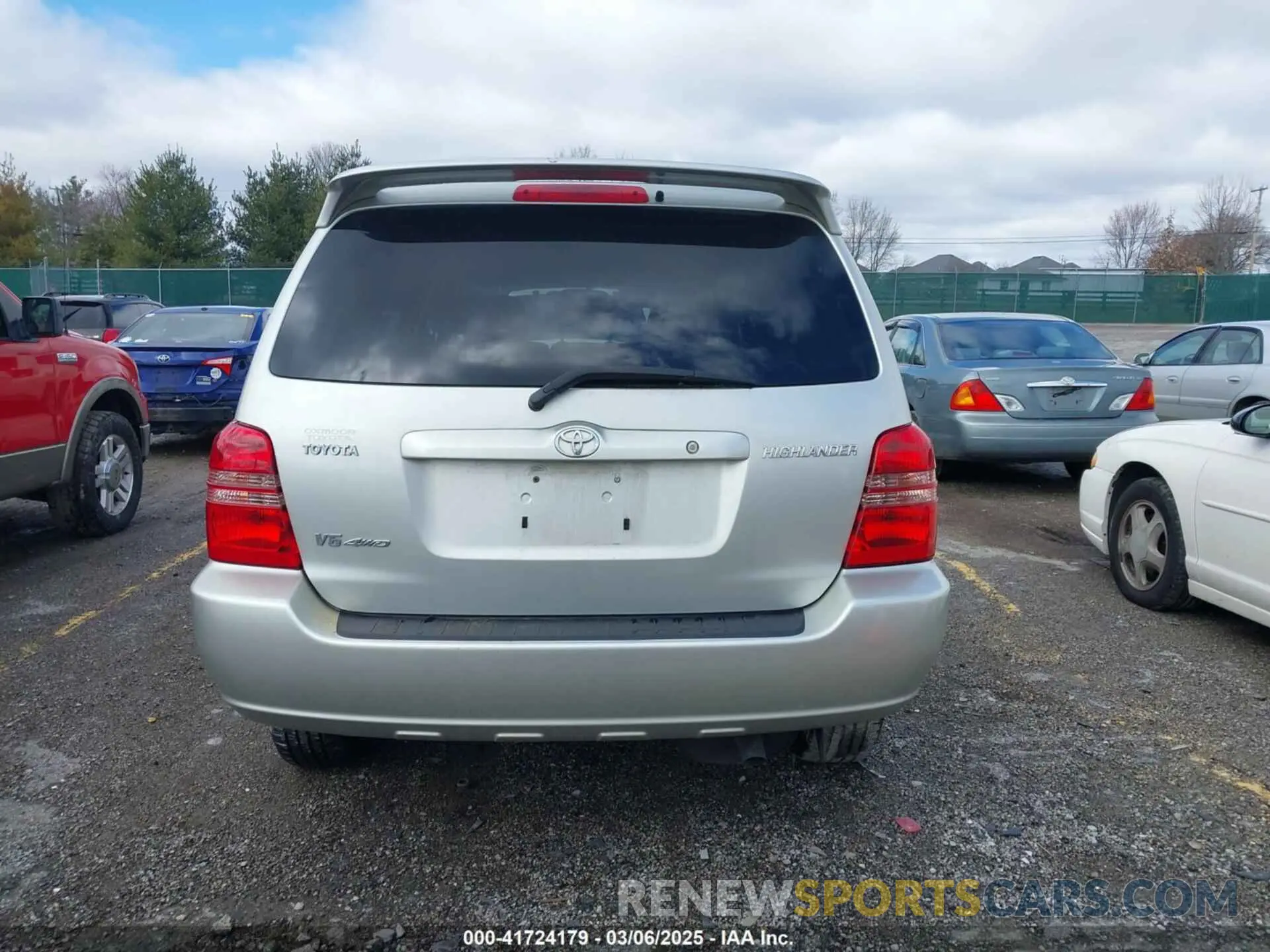 16 Photograph of a damaged car 5TDJZRFH7KS952229 TOYOTA HIGHLANDER 2019