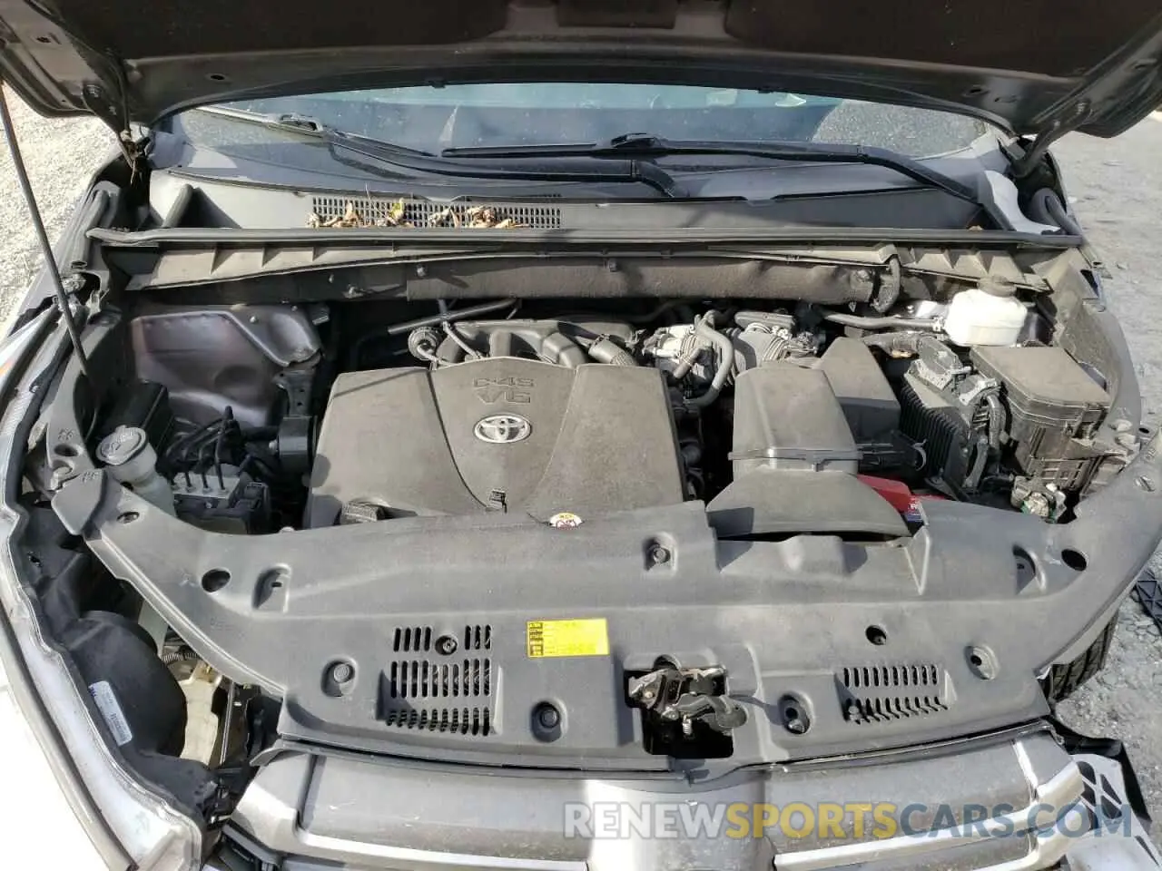 7 Photograph of a damaged car 5TDJZRFH8KS570078 TOYOTA HIGHLANDER 2019