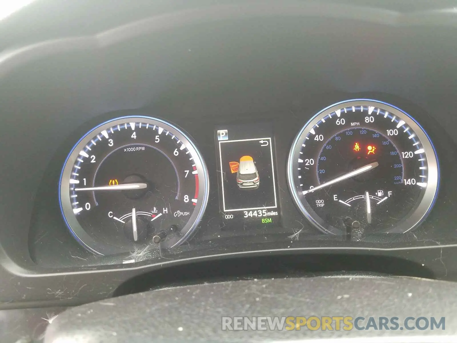 8 Photograph of a damaged car 5TDJZRFH8KS578715 TOYOTA HIGHLANDER 2019