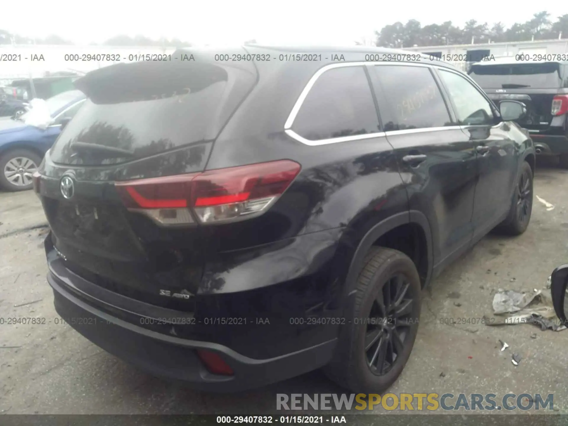 4 Photograph of a damaged car 5TDJZRFH8KS621076 TOYOTA HIGHLANDER 2019