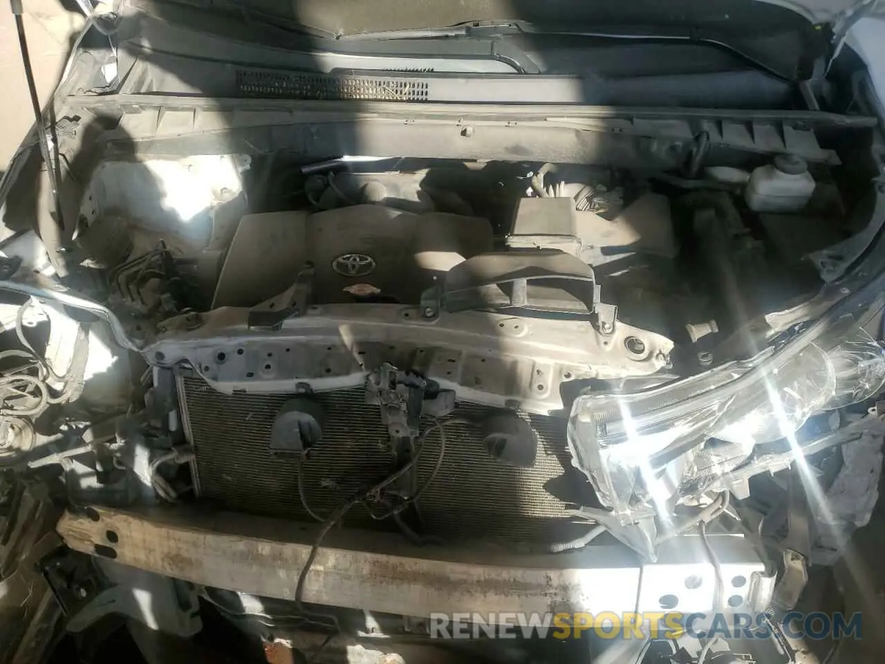 14 Фотография поврежденного автомобиля 5TDJZRFH8KS723817 TOYOTA HIGHLANDER 2019