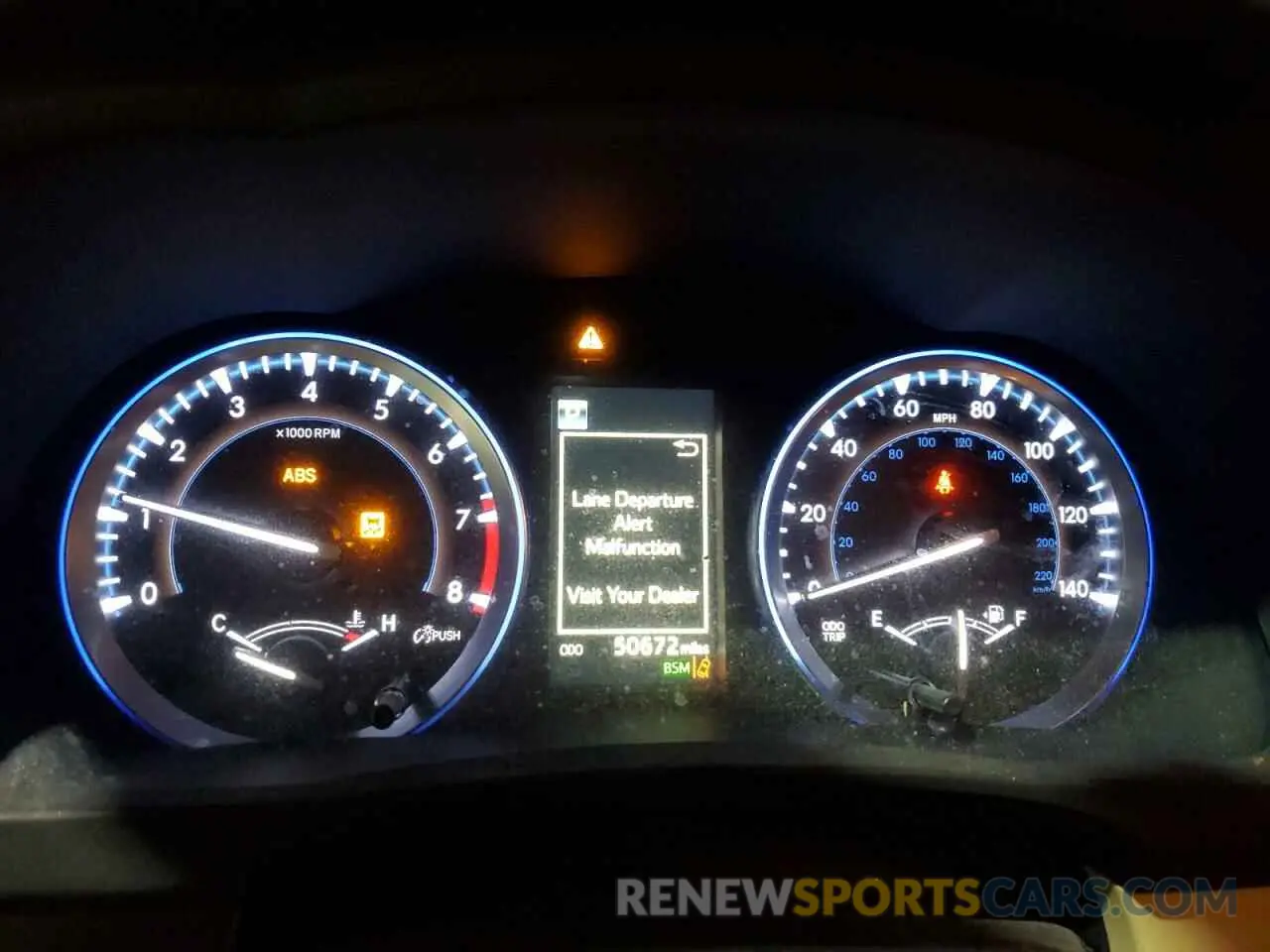 9 Photograph of a damaged car 5TDJZRFH8KS918297 TOYOTA HIGHLANDER 2019