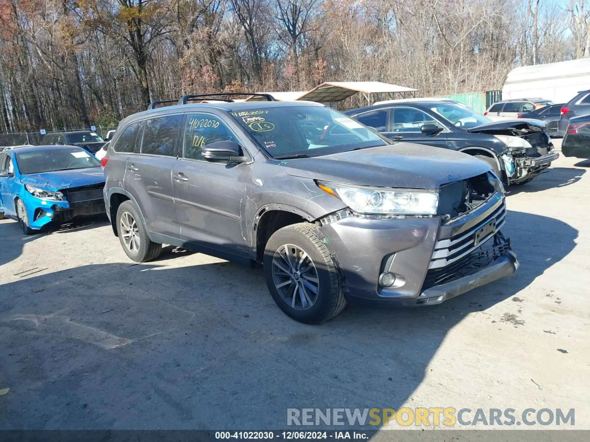 1 Фотография поврежденного автомобиля 5TDJZRFH8KS921815 TOYOTA HIGHLANDER 2019