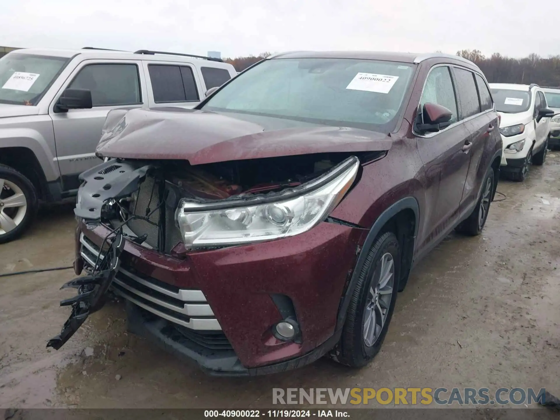 2 Photograph of a damaged car 5TDJZRFH8KS958539 TOYOTA HIGHLANDER 2019
