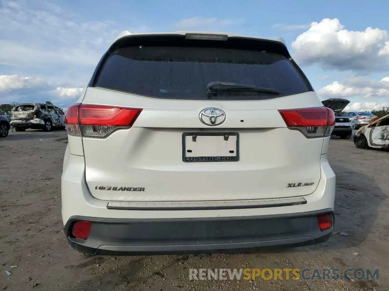 6 Photograph of a damaged car 5TDJZRFH9KS570753 TOYOTA HIGHLANDER 2019
