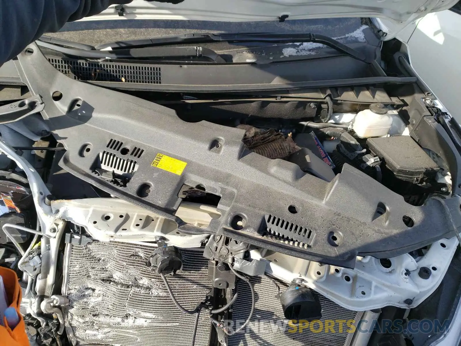 7 Photograph of a damaged car 5TDJZRFH9KS584927 TOYOTA HIGHLANDER 2019