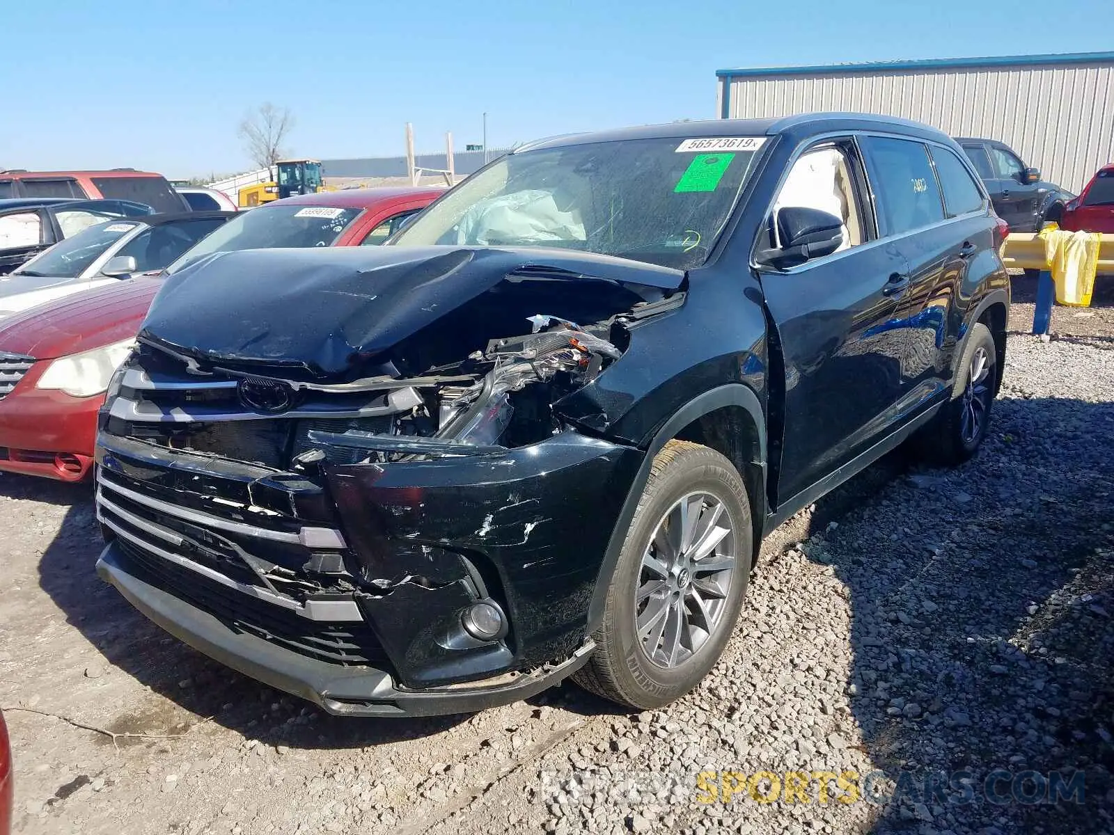 2 Photograph of a damaged car 5TDJZRFH9KS587911 TOYOTA HIGHLANDER 2019