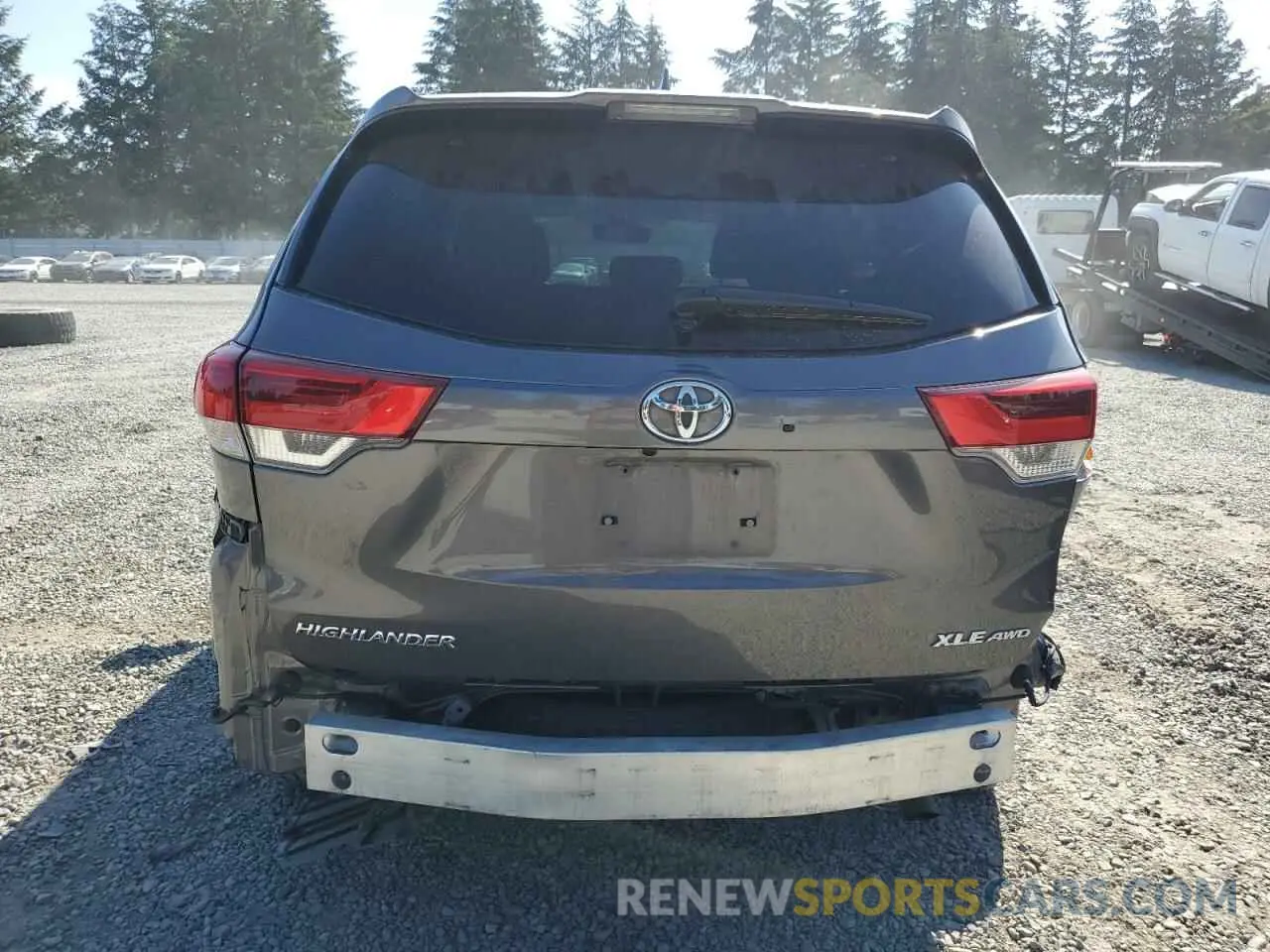 6 Photograph of a damaged car 5TDJZRFH9KS596477 TOYOTA HIGHLANDER 2019