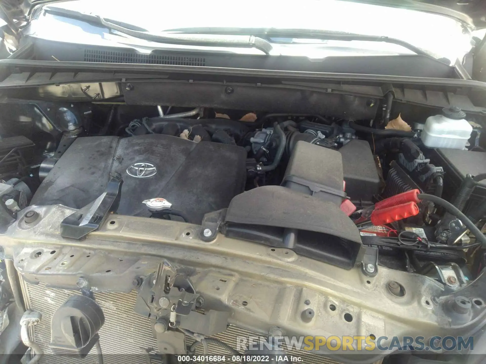 10 Photograph of a damaged car 5TDJZRFH9KS601287 TOYOTA HIGHLANDER 2019