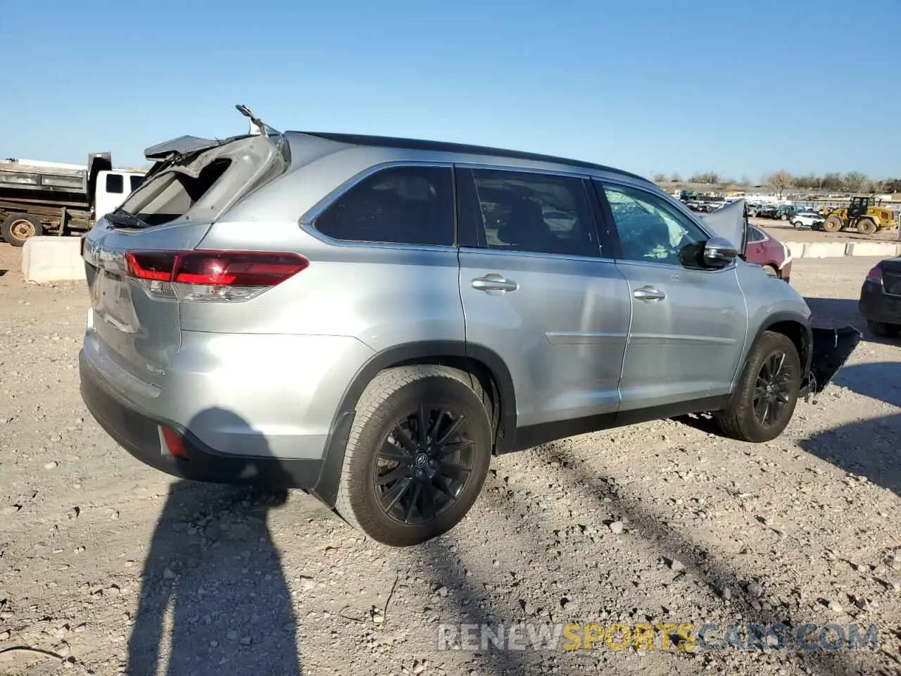 3 Фотография поврежденного автомобиля 5TDJZRFH9KS613925 TOYOTA HIGHLANDER 2019