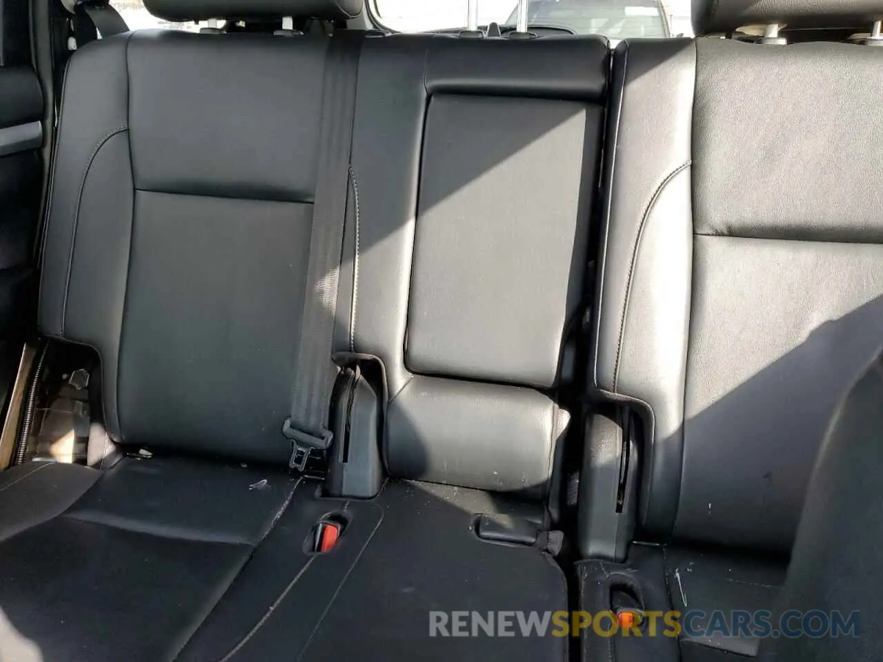 10 Фотография поврежденного автомобиля 5TDJZRFH9KS628277 TOYOTA HIGHLANDER 2019