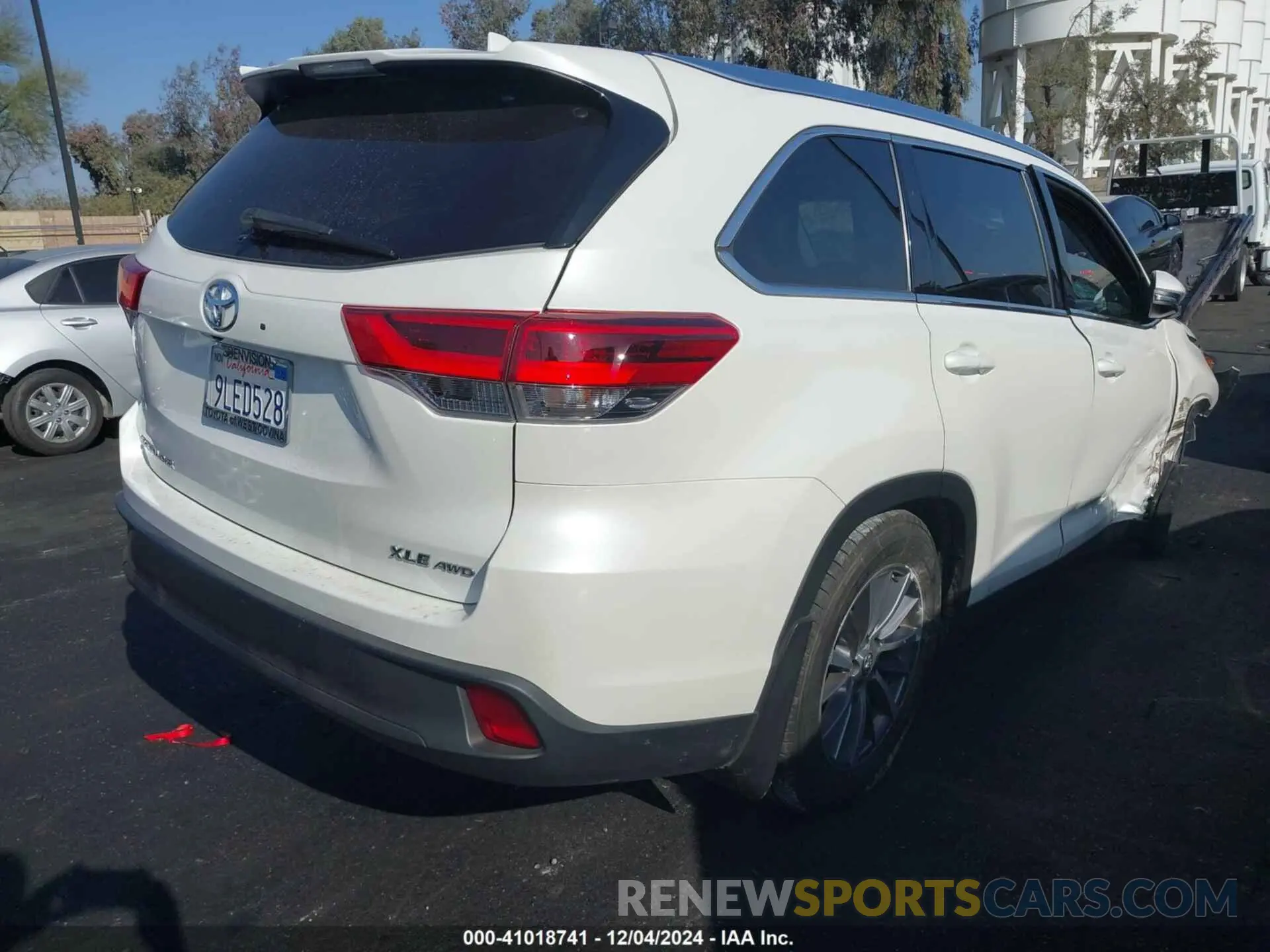 4 Фотография поврежденного автомобиля 5TDJZRFH9KS731473 TOYOTA HIGHLANDER 2019