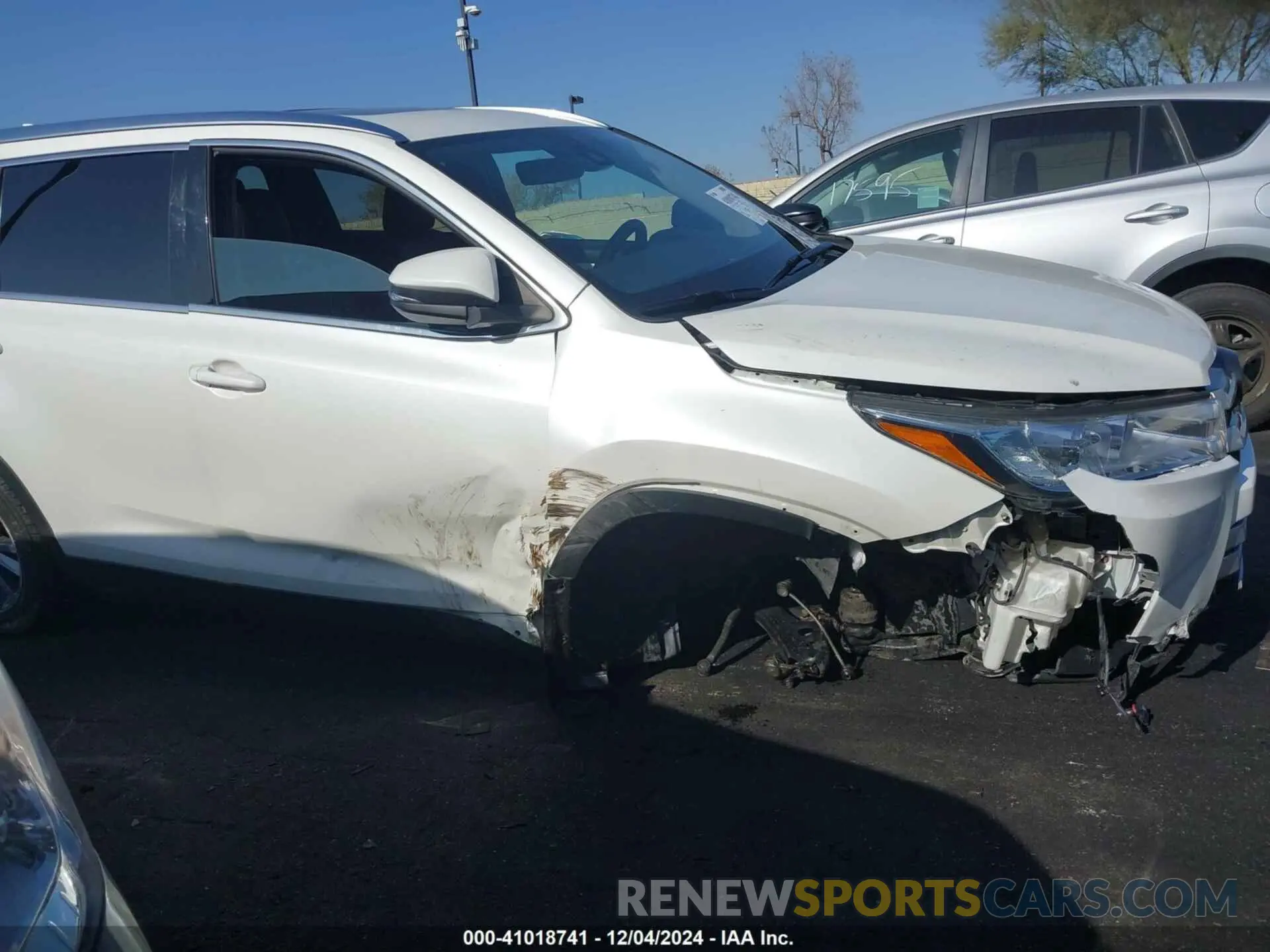 6 Фотография поврежденного автомобиля 5TDJZRFH9KS731473 TOYOTA HIGHLANDER 2019
