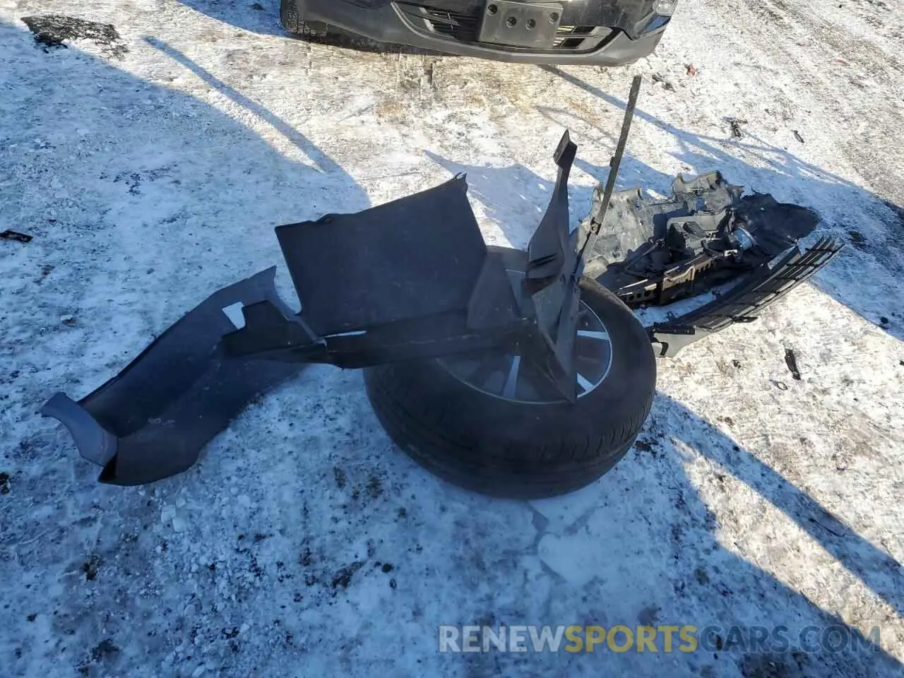 13 Photograph of a damaged car 5TDJZRFH9KS953608 TOYOTA HIGHLANDER 2019