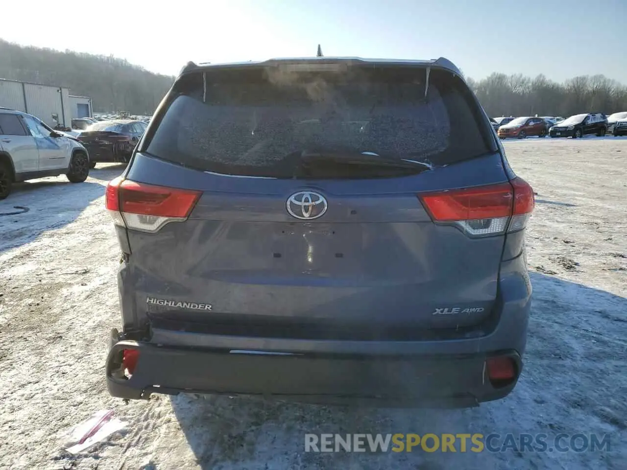 6 Photograph of a damaged car 5TDJZRFH9KS953608 TOYOTA HIGHLANDER 2019