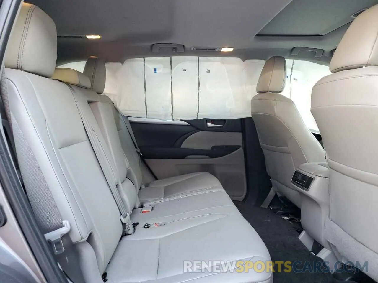 11 Photograph of a damaged car 5TDJZRFHXKS568333 TOYOTA HIGHLANDER 2019