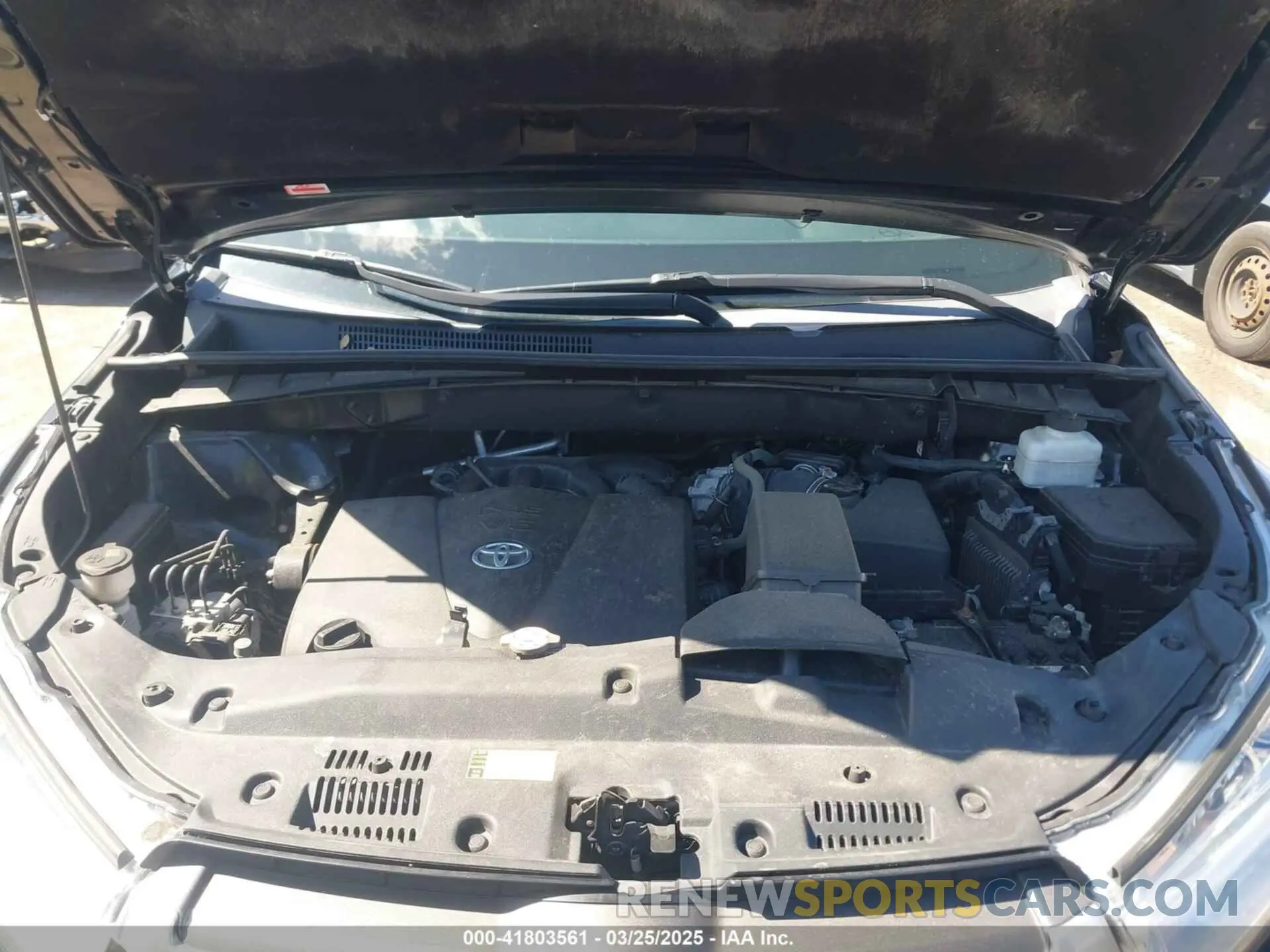 10 Photograph of a damaged car 5TDJZRFHXKS592342 TOYOTA HIGHLANDER 2019
