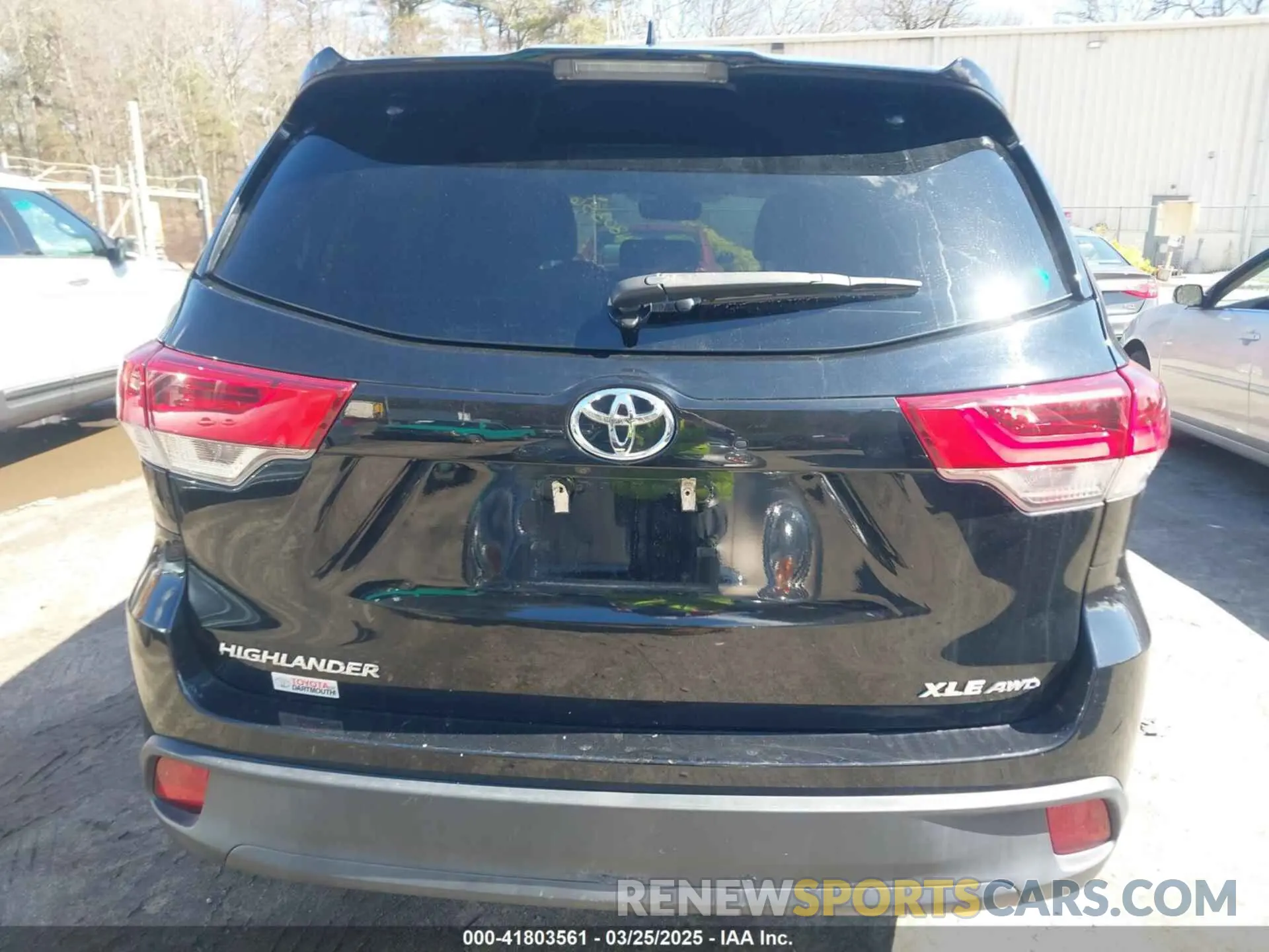 16 Photograph of a damaged car 5TDJZRFHXKS592342 TOYOTA HIGHLANDER 2019