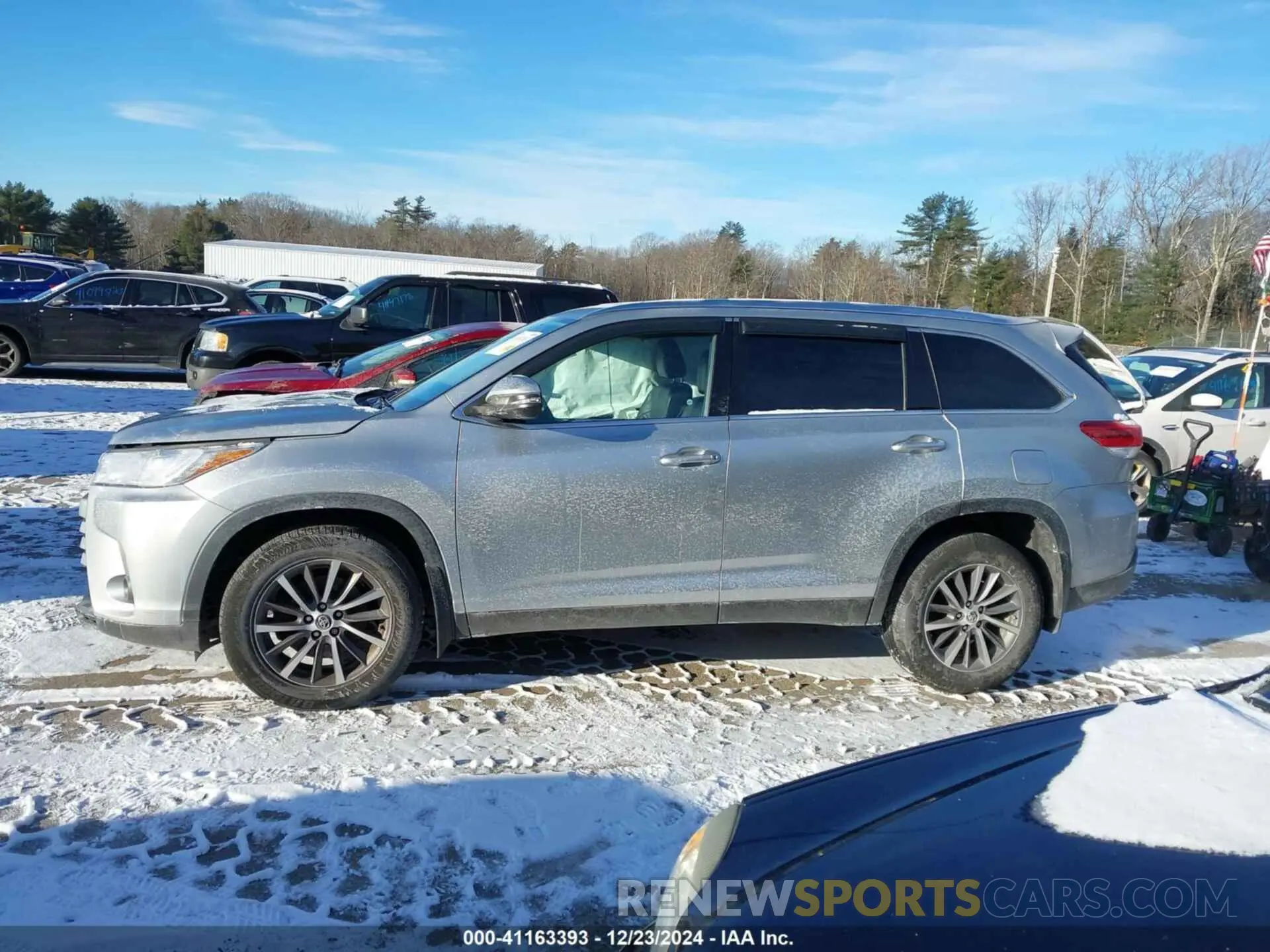 15 Photograph of a damaged car 5TDJZRFHXKS602092 TOYOTA HIGHLANDER 2019