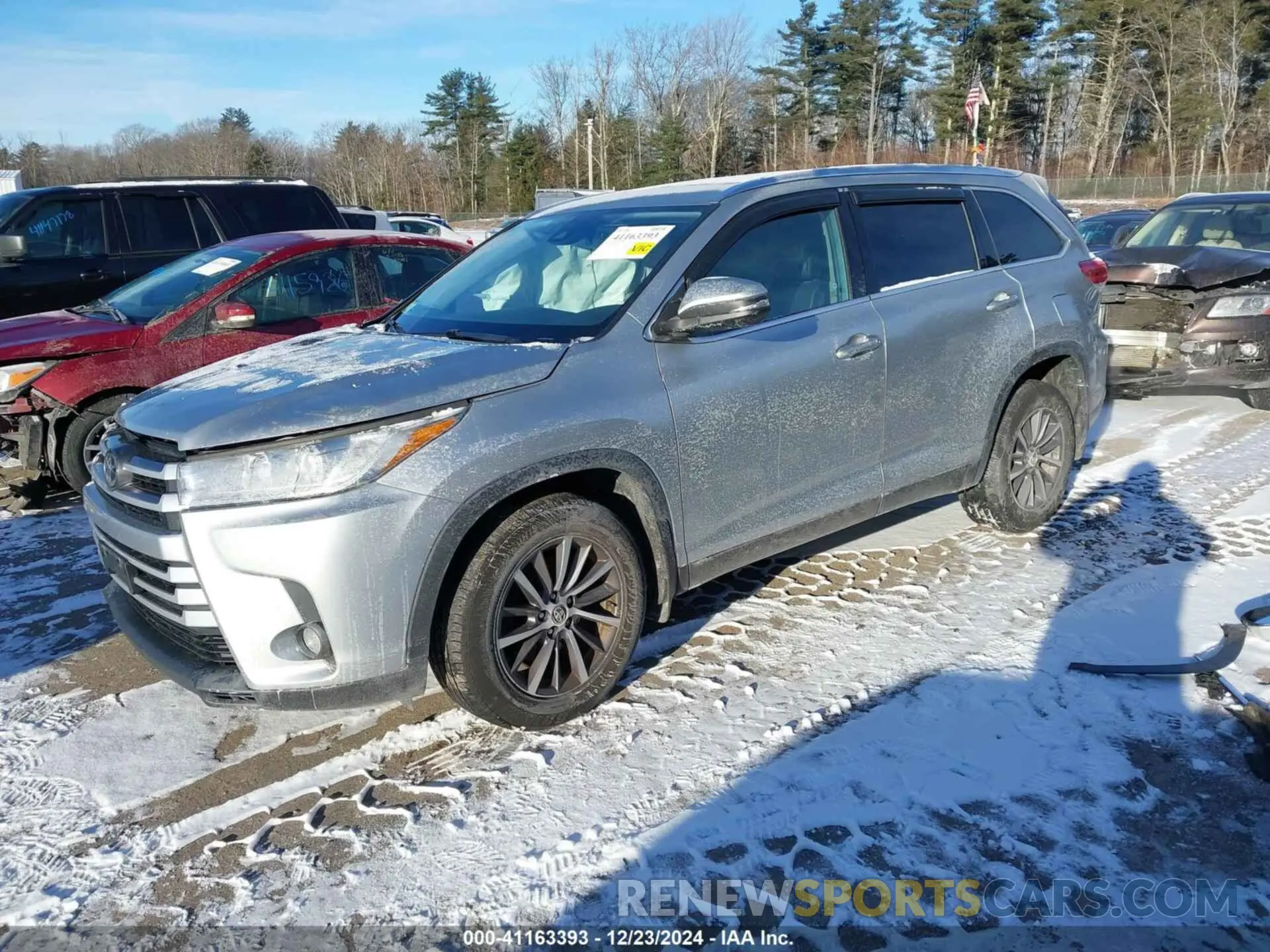 2 Photograph of a damaged car 5TDJZRFHXKS602092 TOYOTA HIGHLANDER 2019