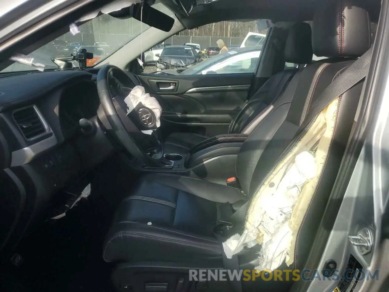 7 Photograph of a damaged car 5TDJZRFHXKS603968 TOYOTA HIGHLANDER 2019