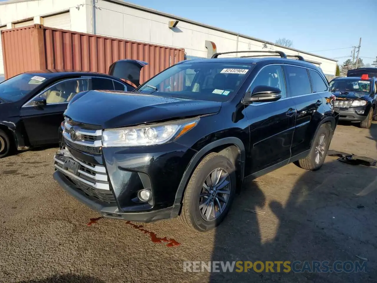 1 Photograph of a damaged car 5TDJZRFHXKS615943 TOYOTA HIGHLANDER 2019