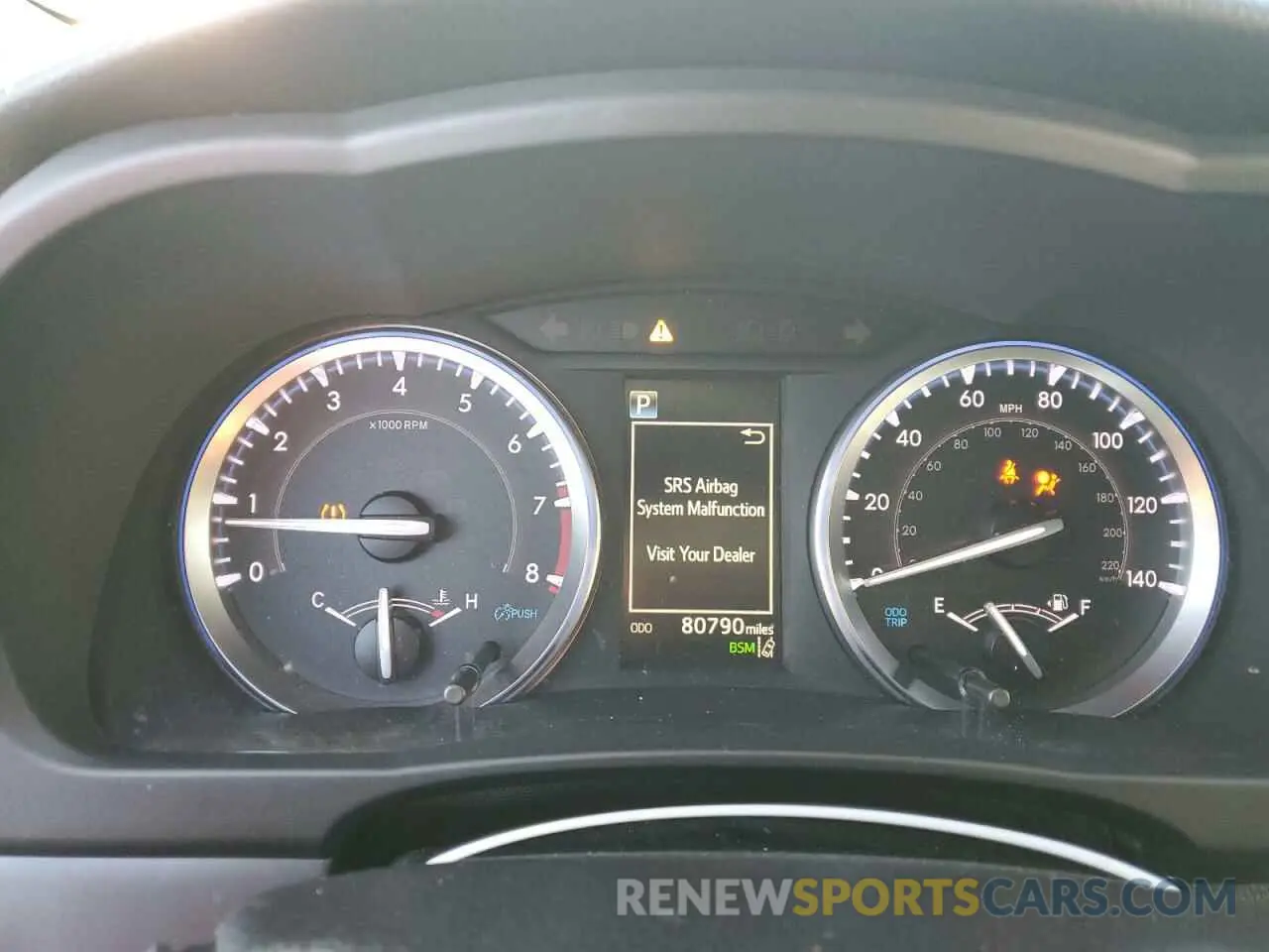 9 Photograph of a damaged car 5TDJZRFHXKS615943 TOYOTA HIGHLANDER 2019
