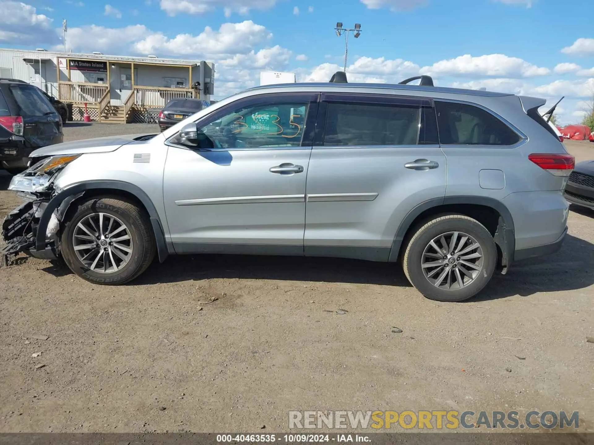 14 Photograph of a damaged car 5TDJZRFHXKS726296 TOYOTA HIGHLANDER 2019