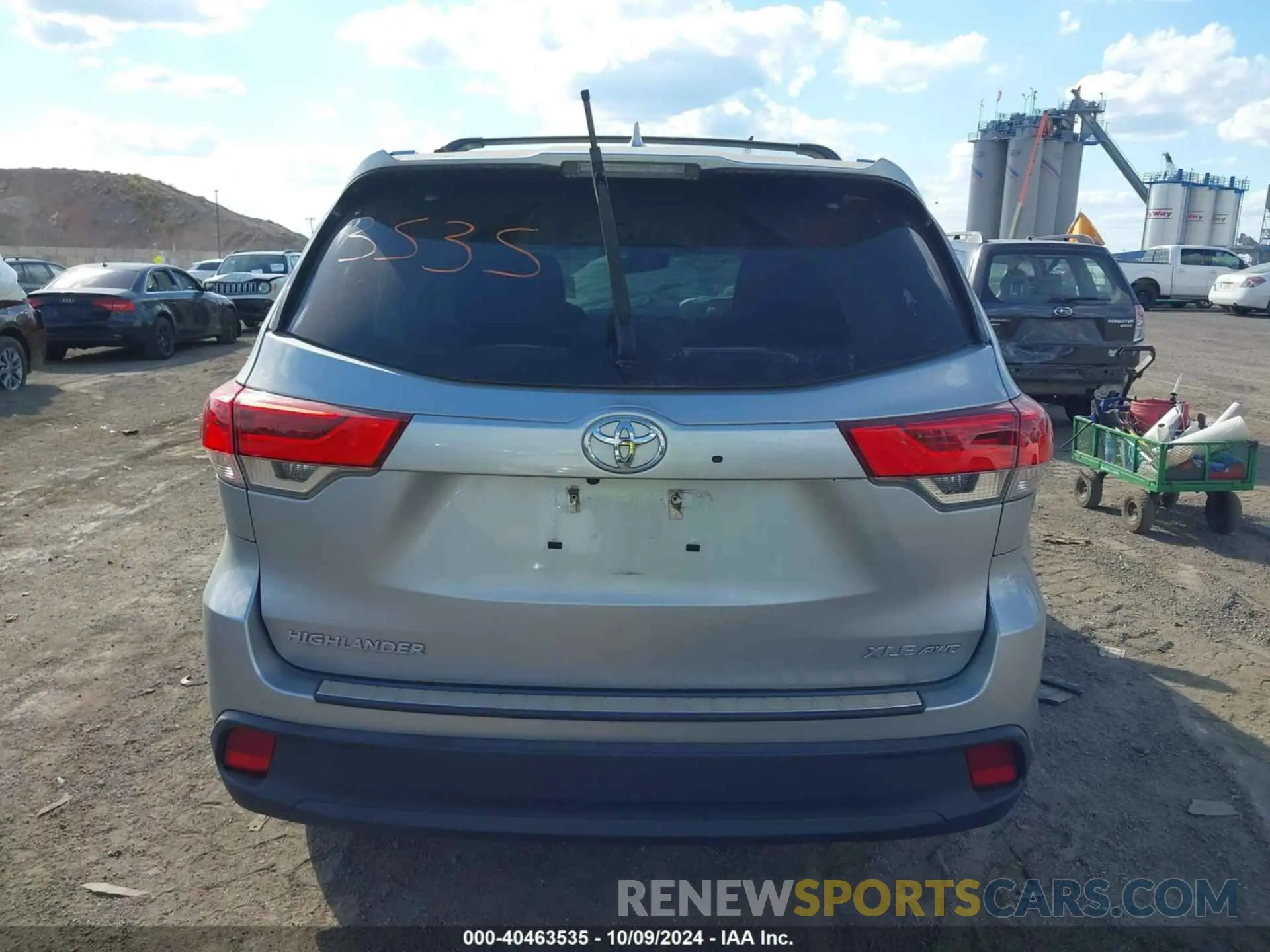 16 Photograph of a damaged car 5TDJZRFHXKS726296 TOYOTA HIGHLANDER 2019
