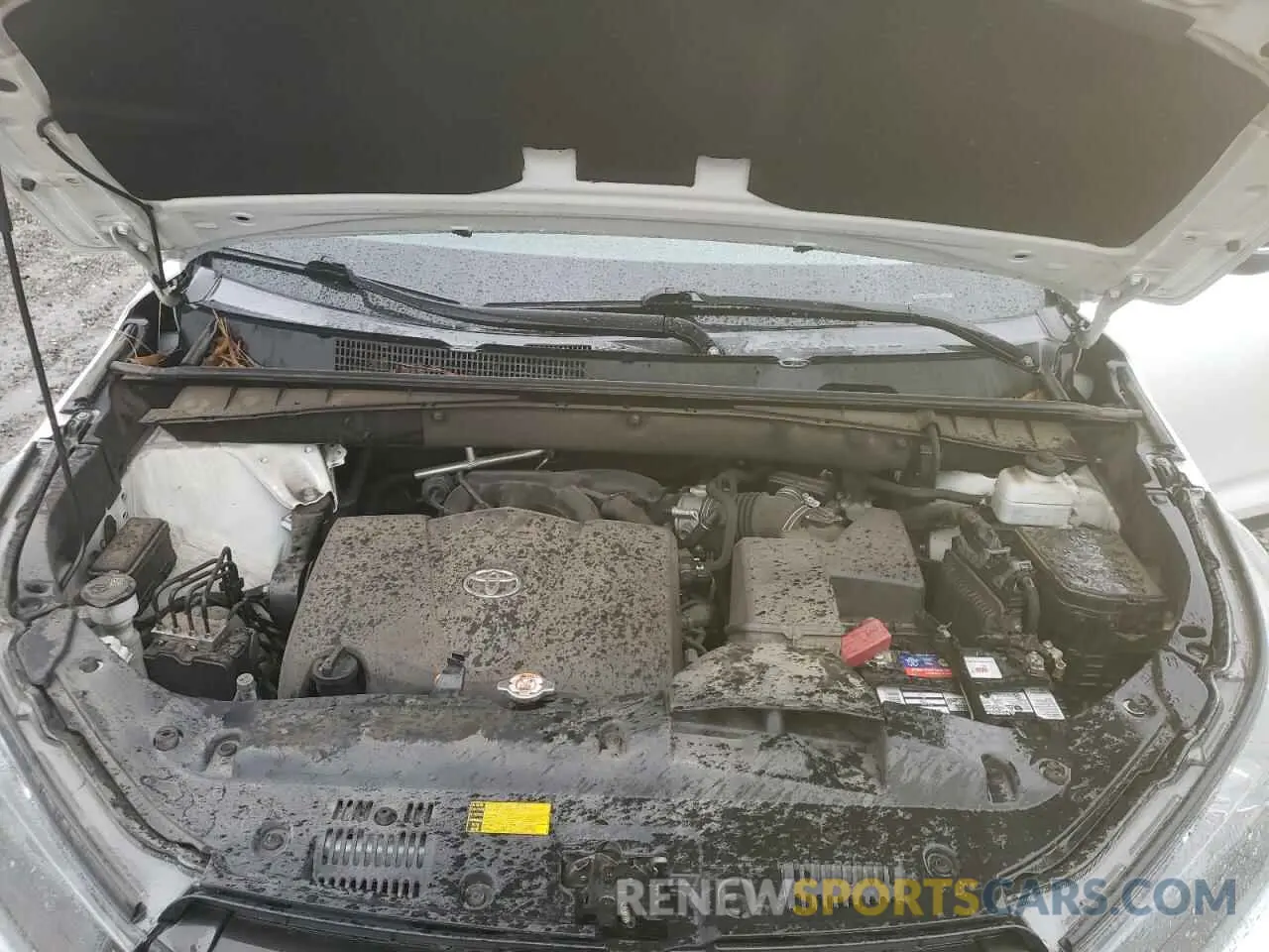 12 Photograph of a damaged car 5TDJZRFHXKS955884 TOYOTA HIGHLANDER 2019
