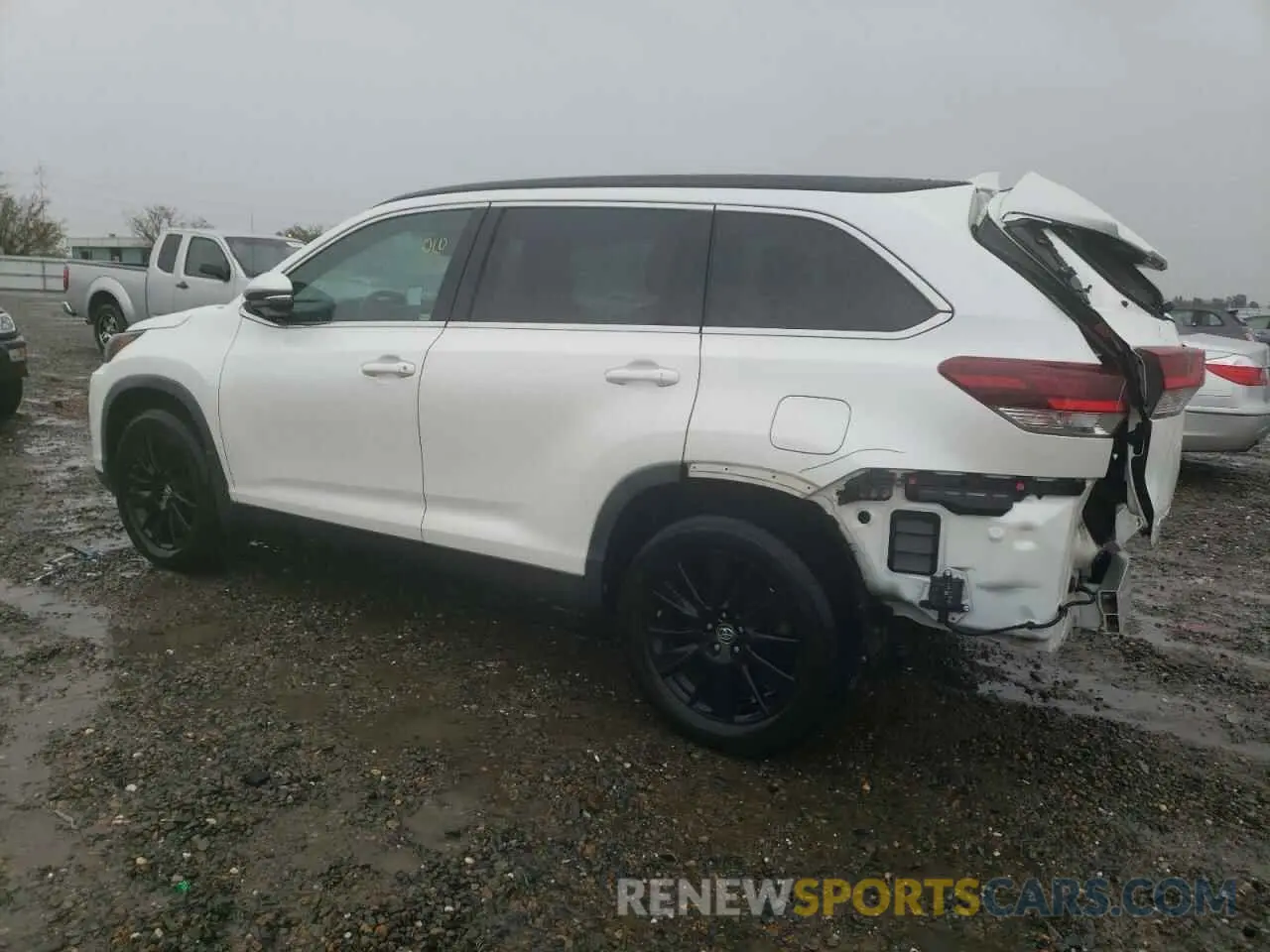 2 Photograph of a damaged car 5TDJZRFHXKS955884 TOYOTA HIGHLANDER 2019